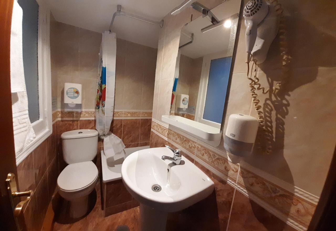 Hostal Verdemar Gijón Esterno foto